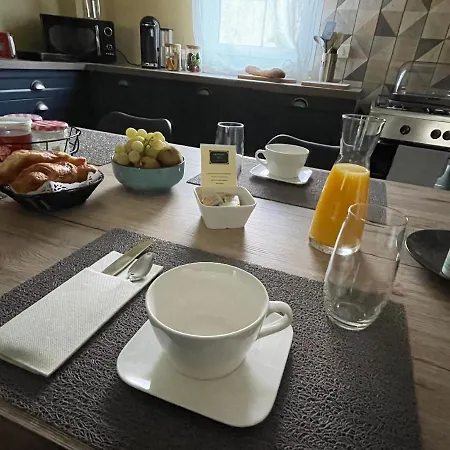 Alojamento de Acomodação e Pequeno-almoço Le Maine N 5 - Angouleme - Corto Maltese Fleac