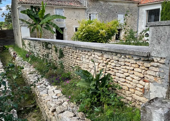 Bed & Breakfast Le Maine N 5 - Angouleme - Corto Maltese Fleac