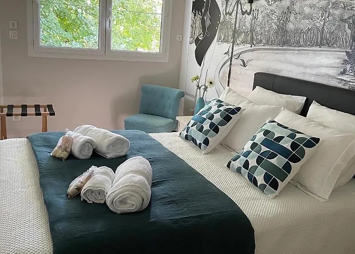 Le Maine N 5 - Angouleme - Corto Maltese Bed & Breakfast 3*